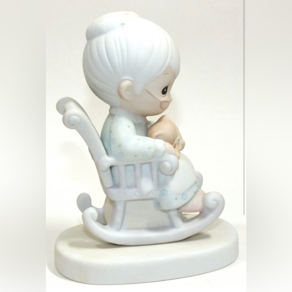 Precious Moments vintage figurine “ The Purr-Fect Grandma” - Picture 5 of 10